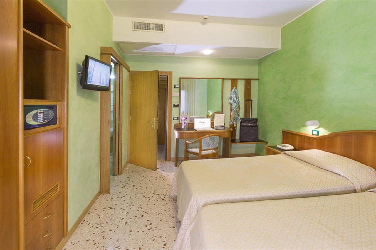 Maja 4*